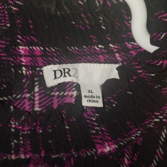 blouse - Picture 2 of 4